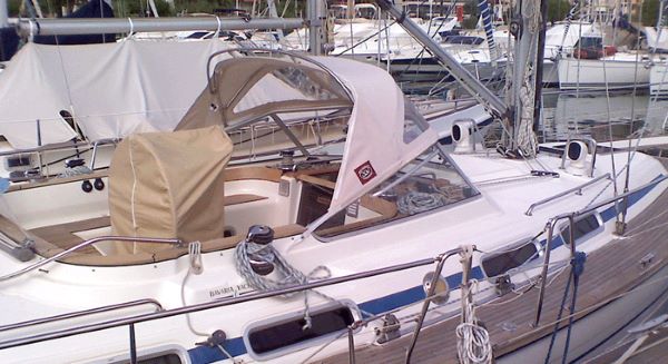 Sprayhood Su Parte Fissa Per Hallberg Rassy