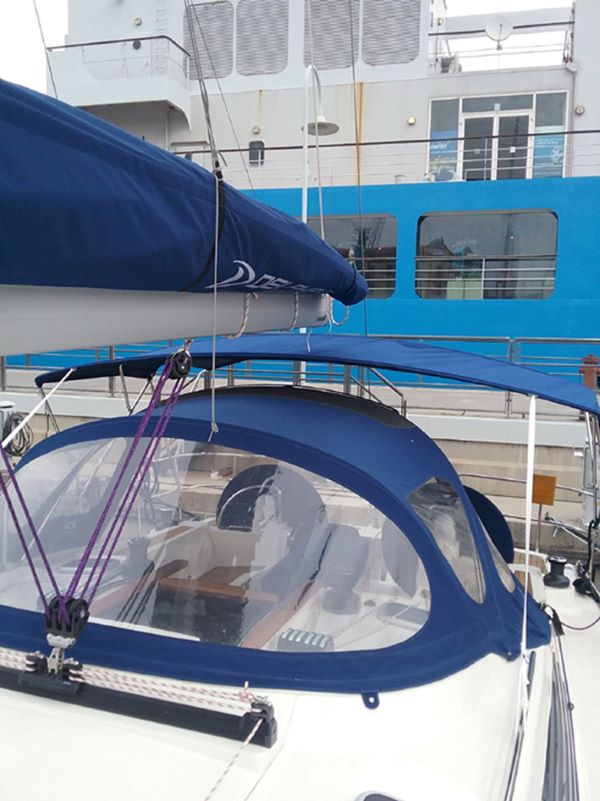 Delphia47prua